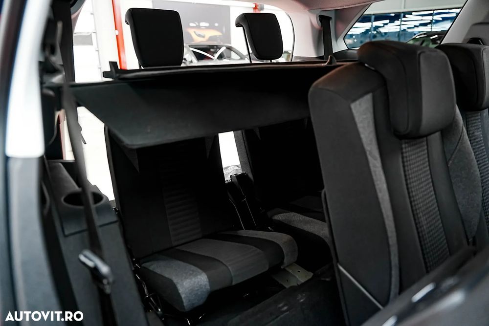 Peugeot 5008 - 12