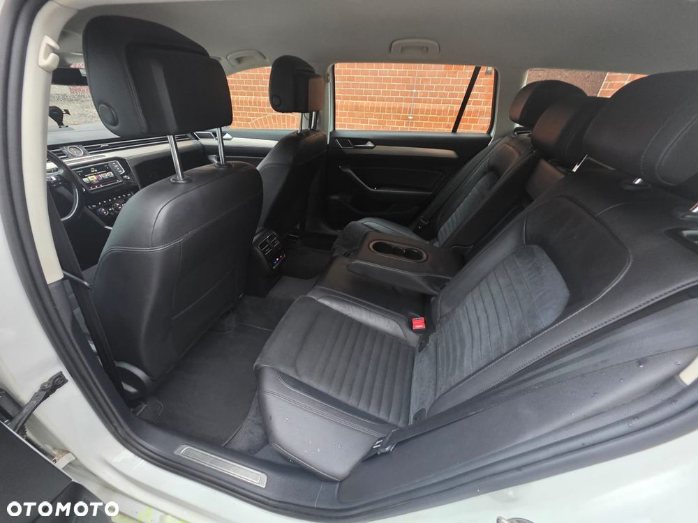 Volkswagen Passat - 21