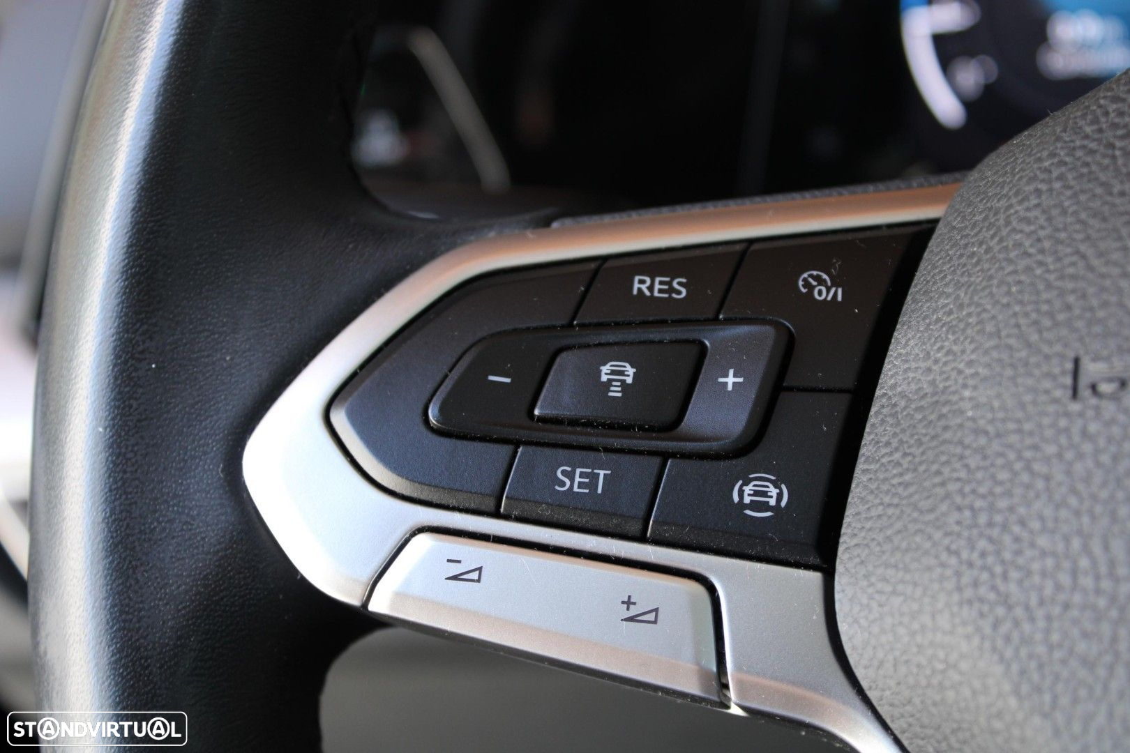 VW Golf Variant 1.5 eTSI Life DSG - 22