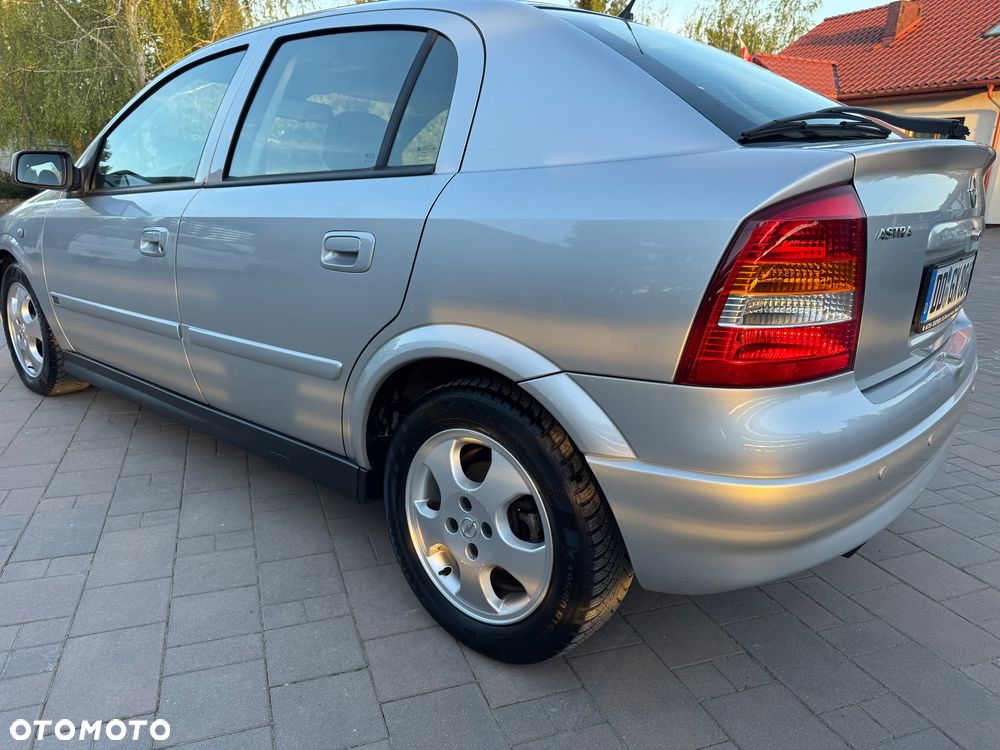 Opel Astra 1.6 Elegance Easytronic - 6