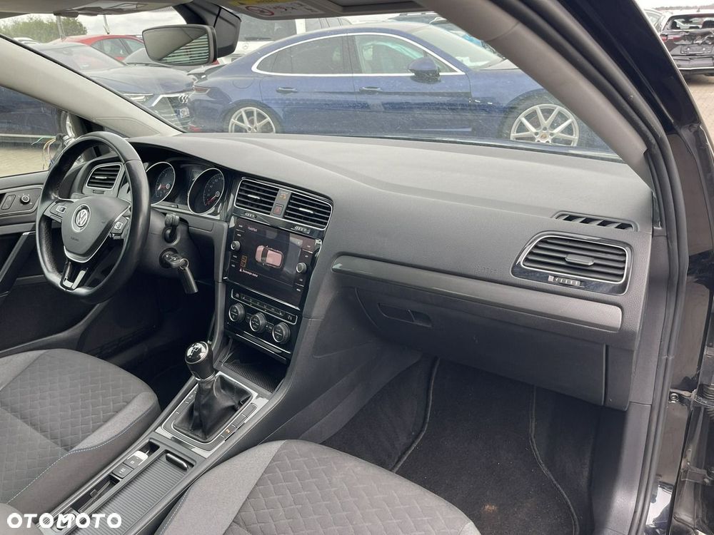 Volkswagen Golf 1.6 TDI SCR Join - 11