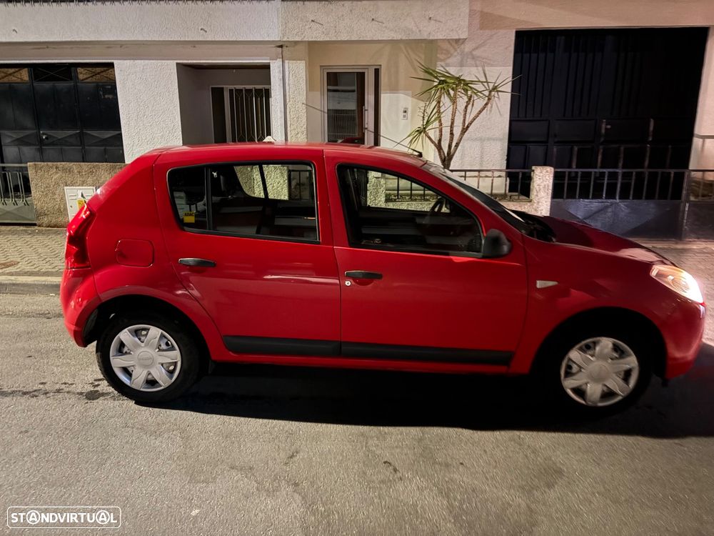 Dacia Sandero 1.2 16V Confort - 1