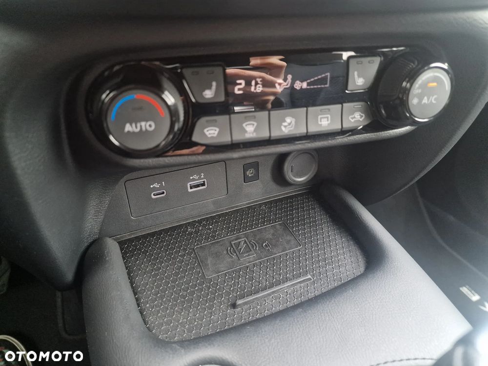 Nissan Juke 1.0 DIG-T N-Connecta DCT - 12