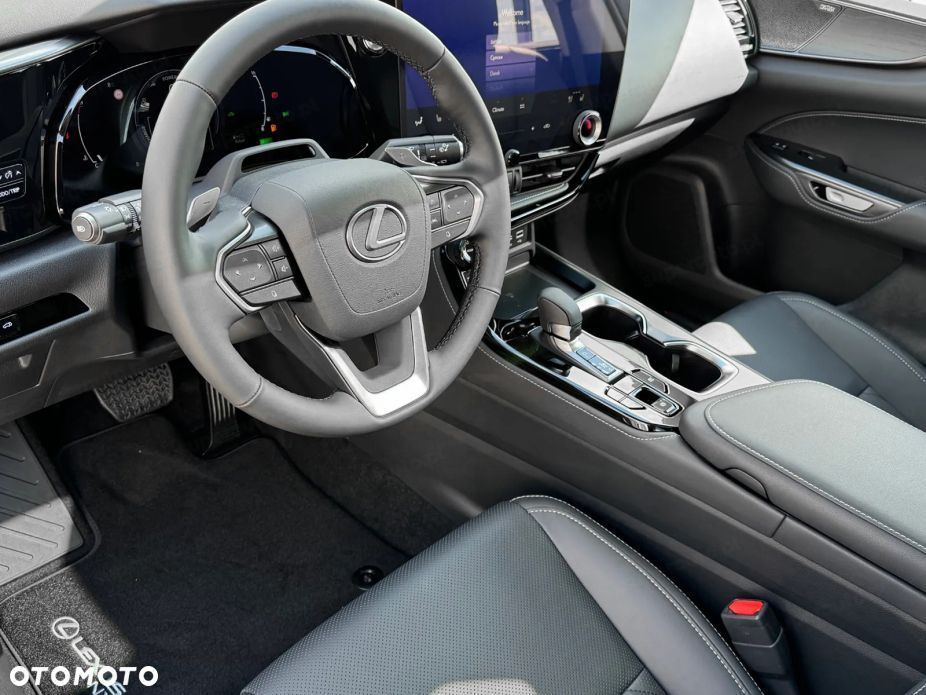 Lexus NX - 11