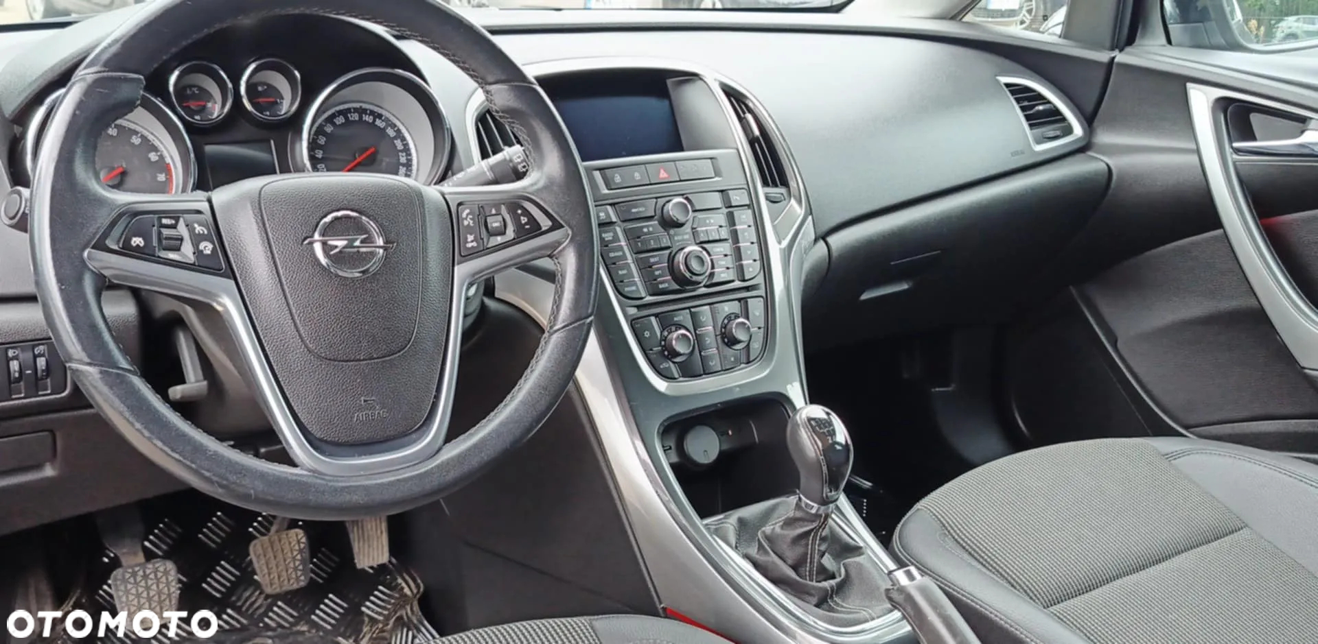 Opel Astra 1.4 Turbo Cosmo - 26