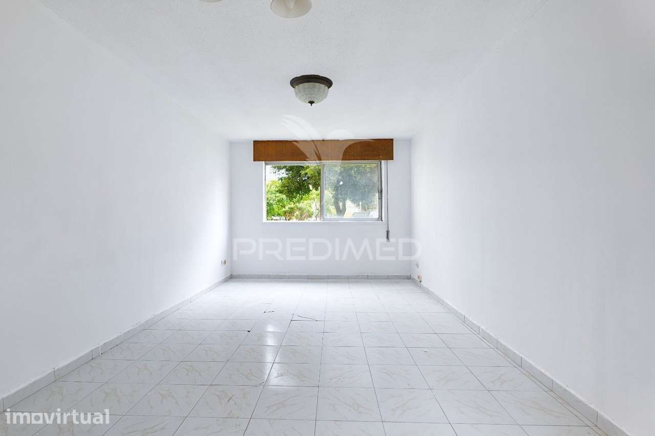 Apartamento T2 na Rua António Aleixo - Quinta do Rouxinol - Miratej... - Grande imagem: 2/29