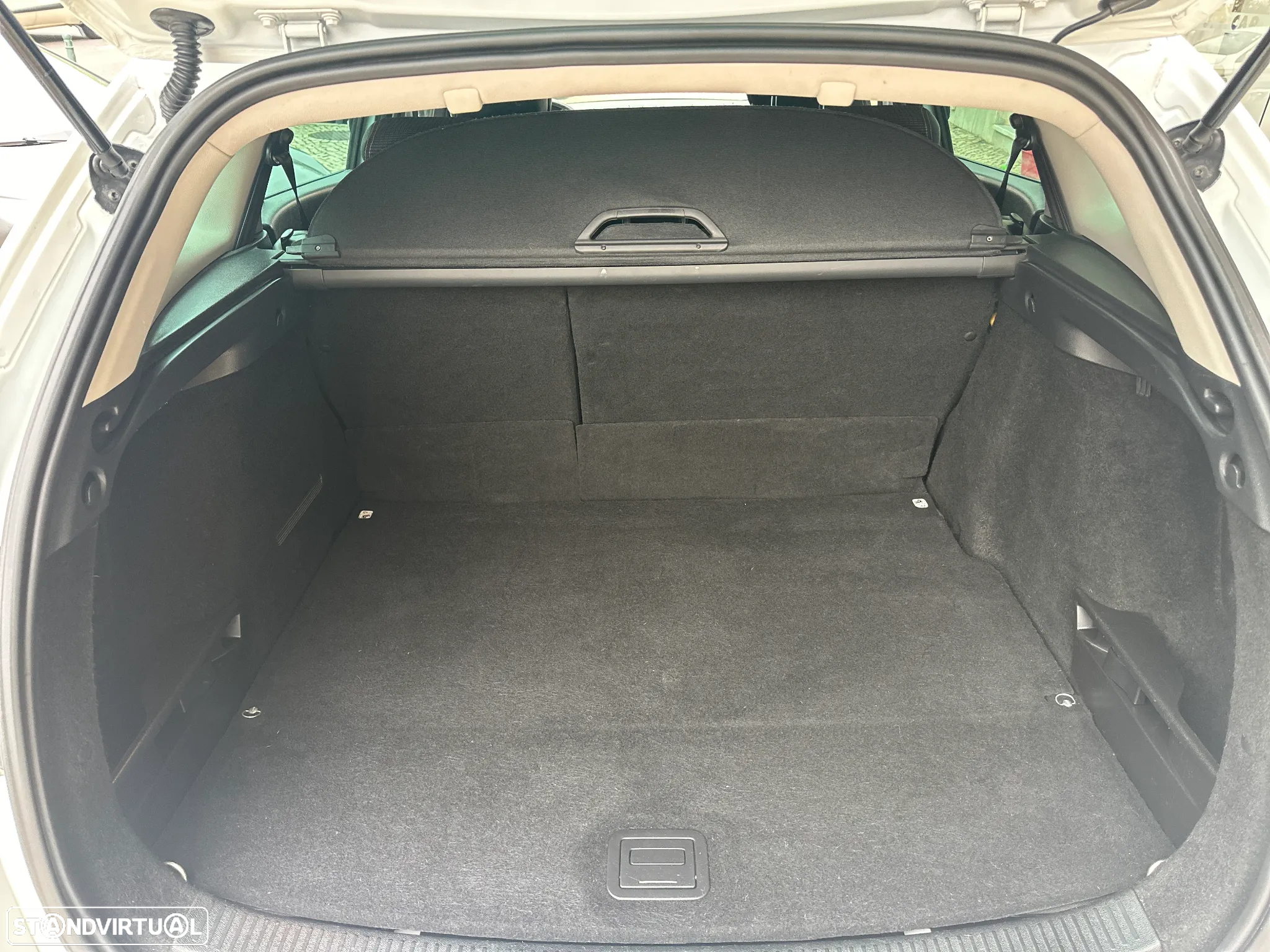 Renault Mégane Sport Tourer 1.5 dCi GT Line SS - 28