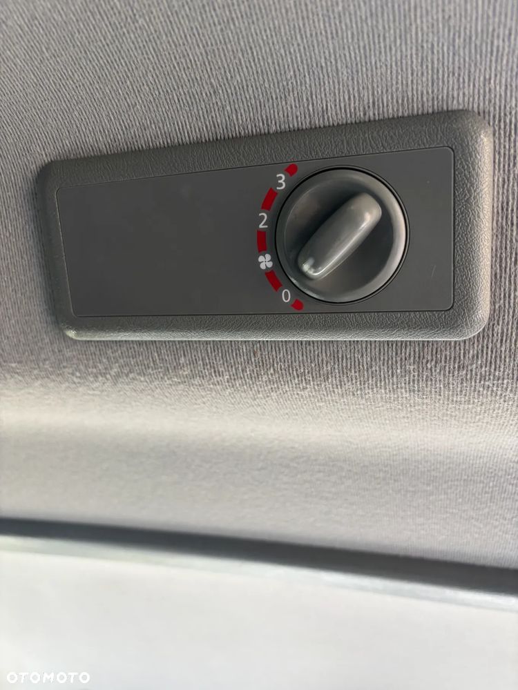 Opel Vivaro L2H1 2.9t Essentia - 27