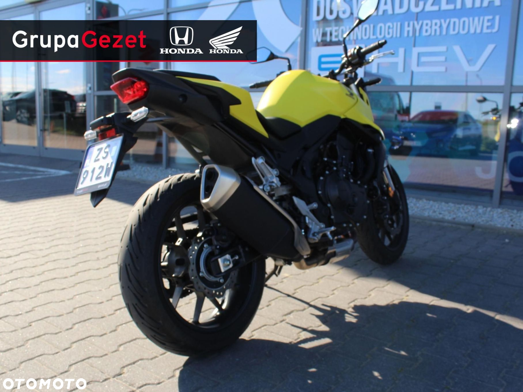 Honda CB - 12