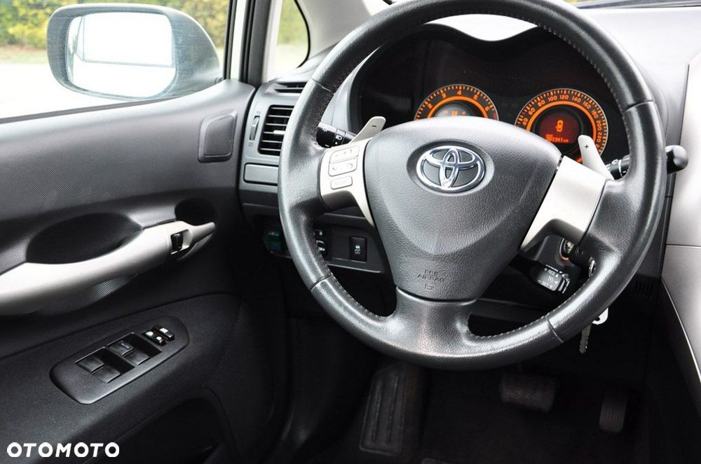 Toyota Auris - 31