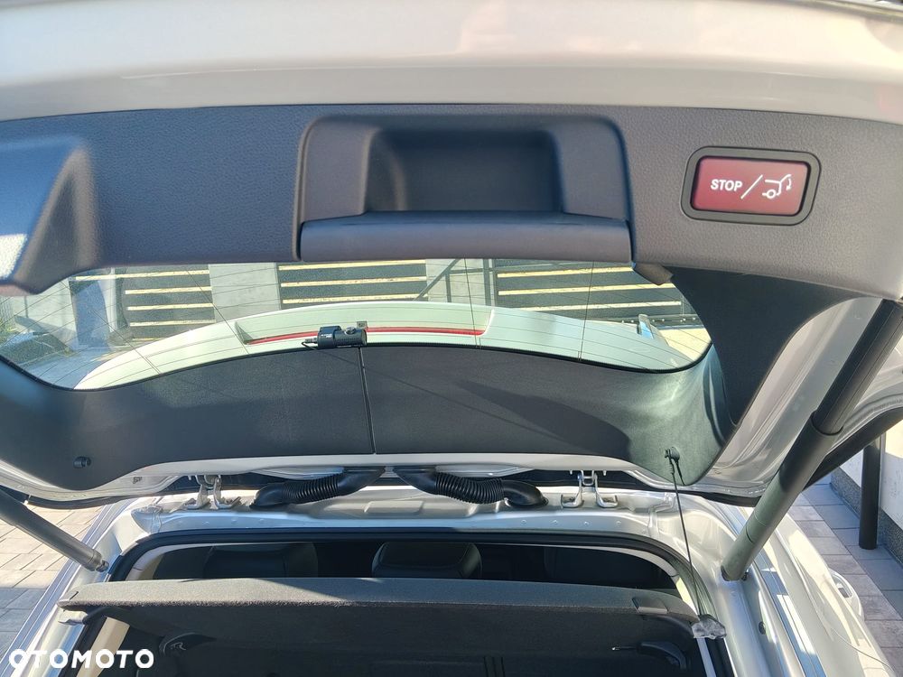 Mercedes-Benz GLA 200 7G-DCT - 9