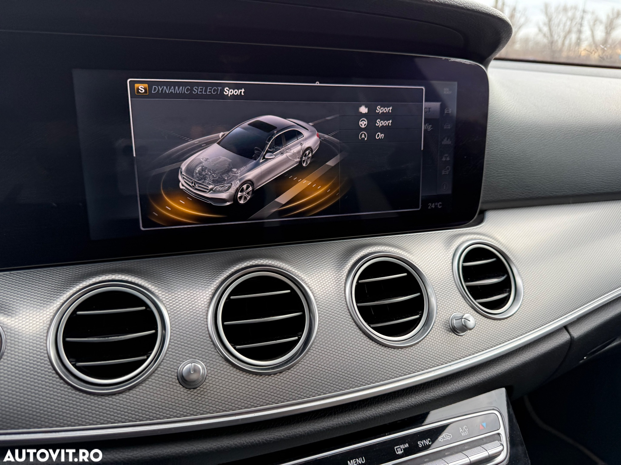 Mercedes-Benz E 220 d 9G-TRONIC AMG Line - 39