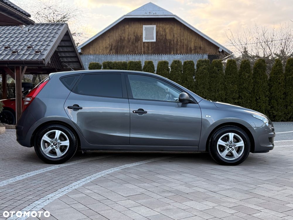 Hyundai i30 1.4 Blue Classic - 11