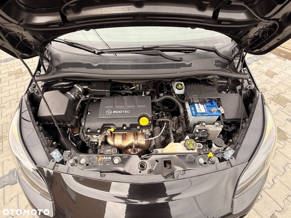 Opel Corsa 1.4 Cosmo - 37