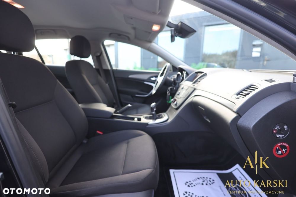 Opel Insignia - 38