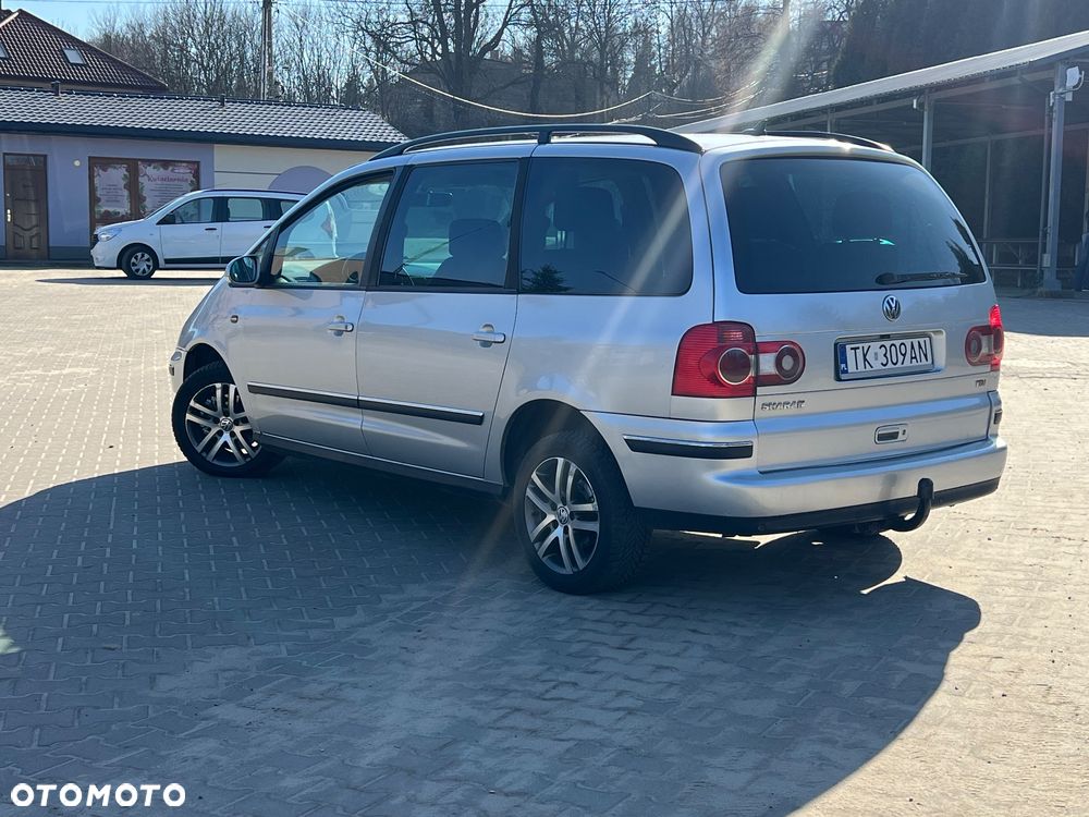Volkswagen Sharan 1.9 TDI Exclusive Edition II - 18