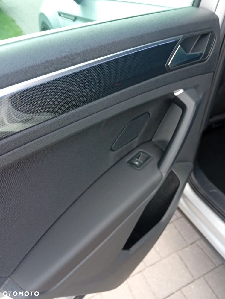 Volkswagen Tiguan 2.0 TDI SCR Elegance DSG - 8