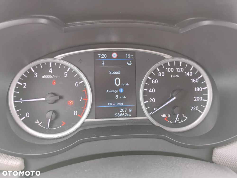 Nissan Micra 1.0 Visia Plus - 34