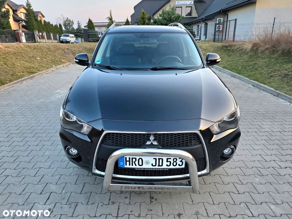 Mitsubishi Outlander - 10