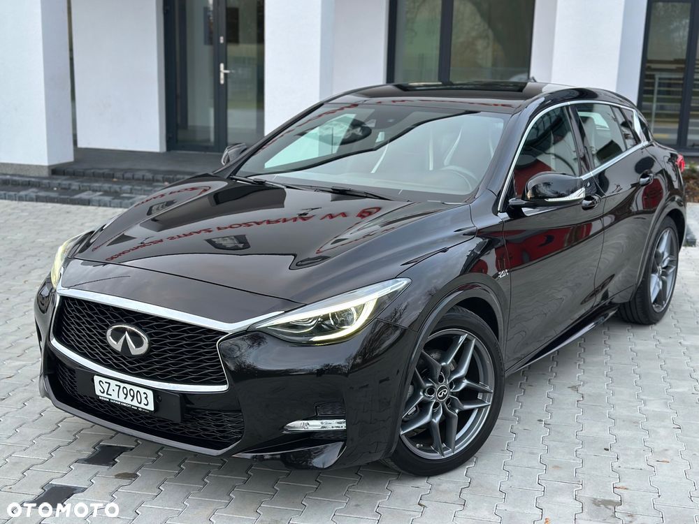 Infiniti Q30 2.0t DCT AWD Sport City Black - 1