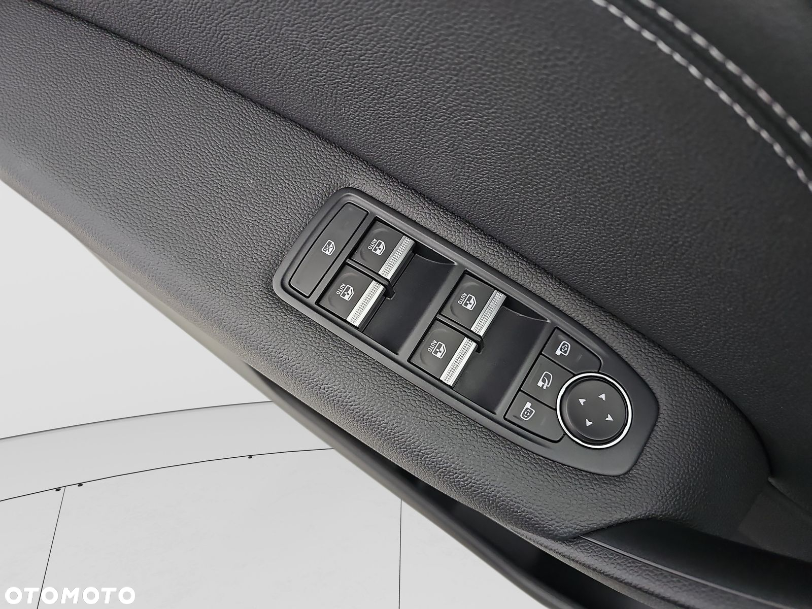 Renault Captur 1.3 TCe mHEV Techno EDC - 9