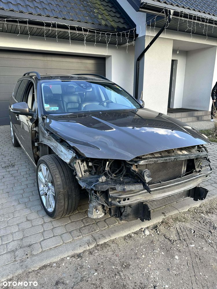 Volvo V70 - 1