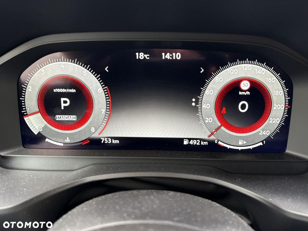 Nissan Qashqai - 25