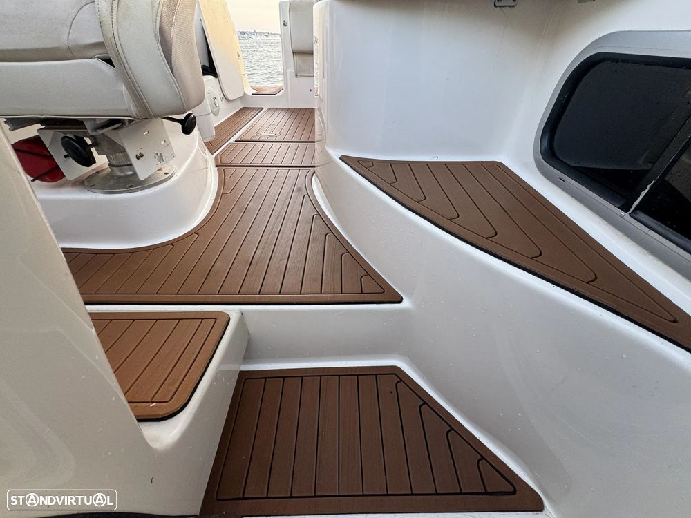Chaparral 260 Signature - 8