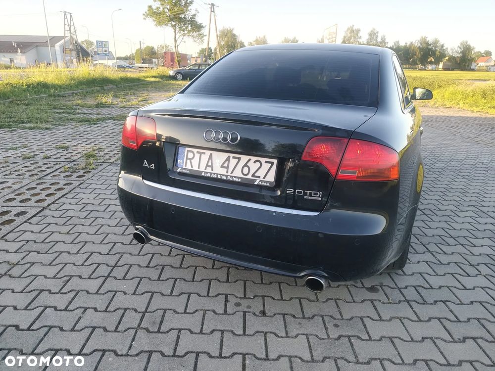 Audi A4 Avant 2.0 TDI Quattro - 16