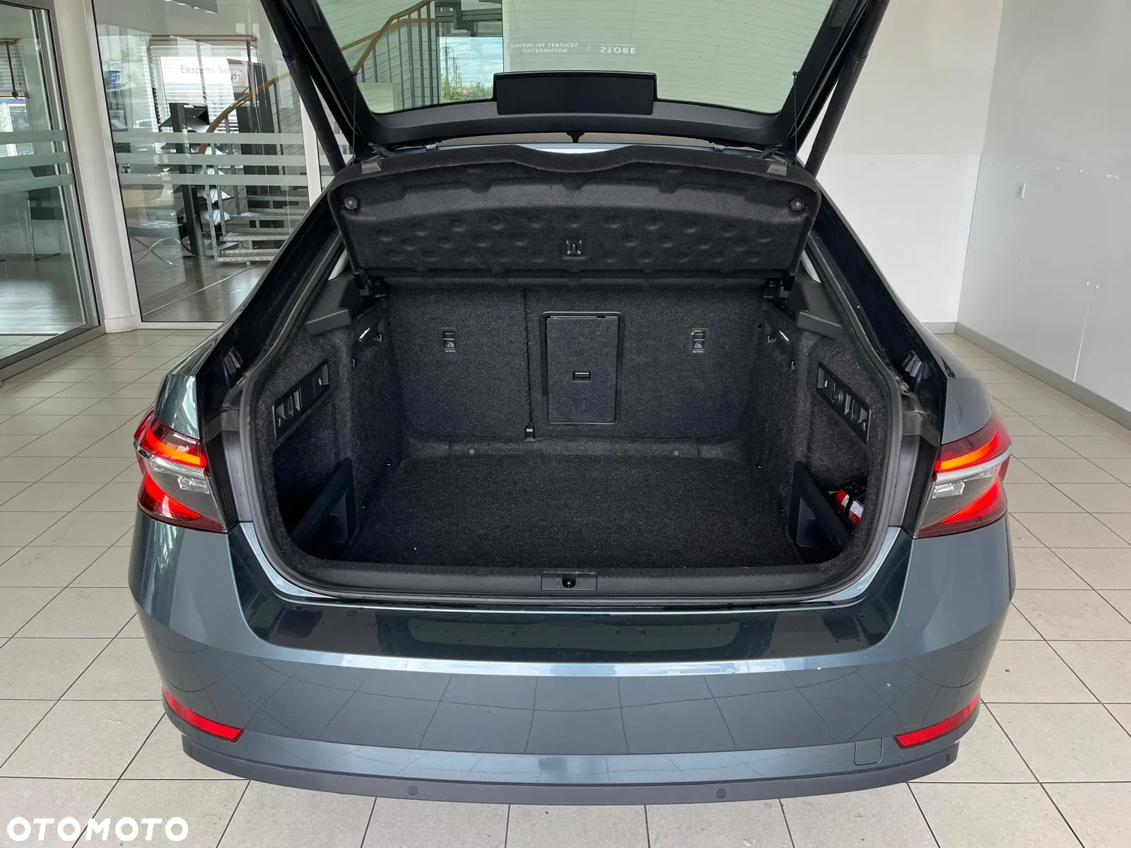 Skoda Superb 2.0 TDI SCR Ambition DSG - 6