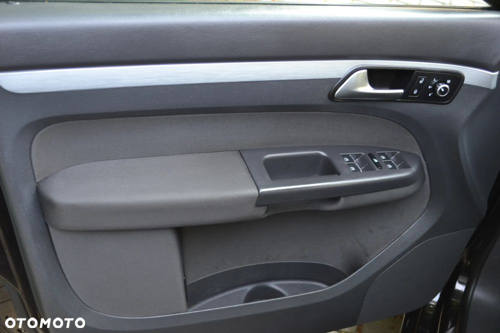 Volkswagen Touran 1.6 TDI DPF Cup - 31