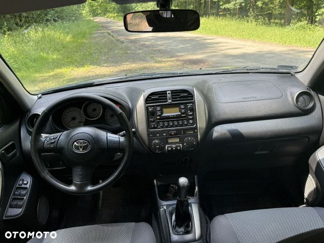 Toyota RAV4 2.0 VVT-i Sol - 8