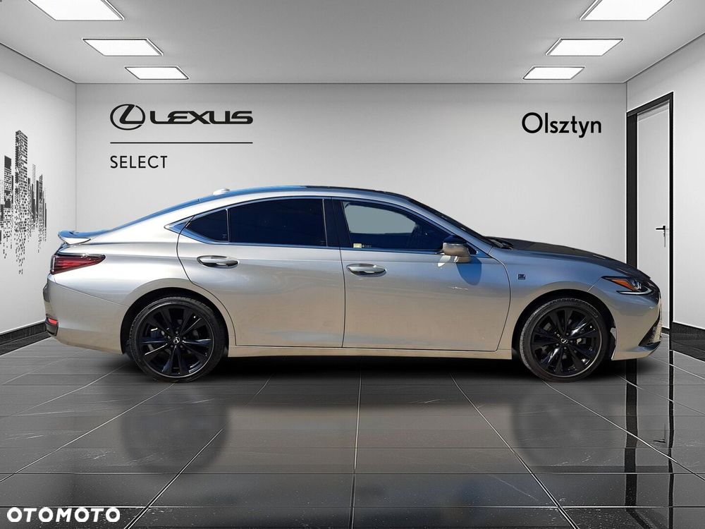 Lexus ES - 4