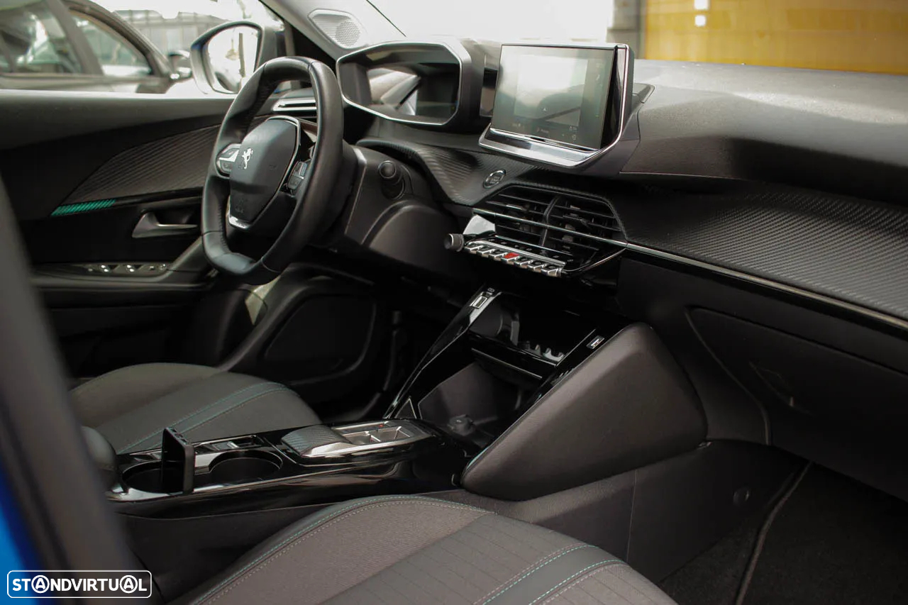 Peugeot e-2008 50 kWh Allure - 6