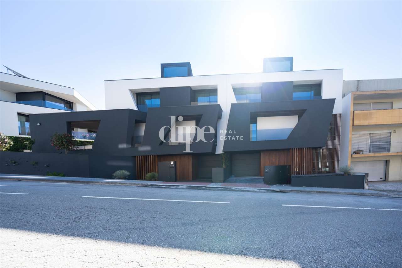 Moradia T3 com piscina em fase final construção - Grande imagem: 4/19