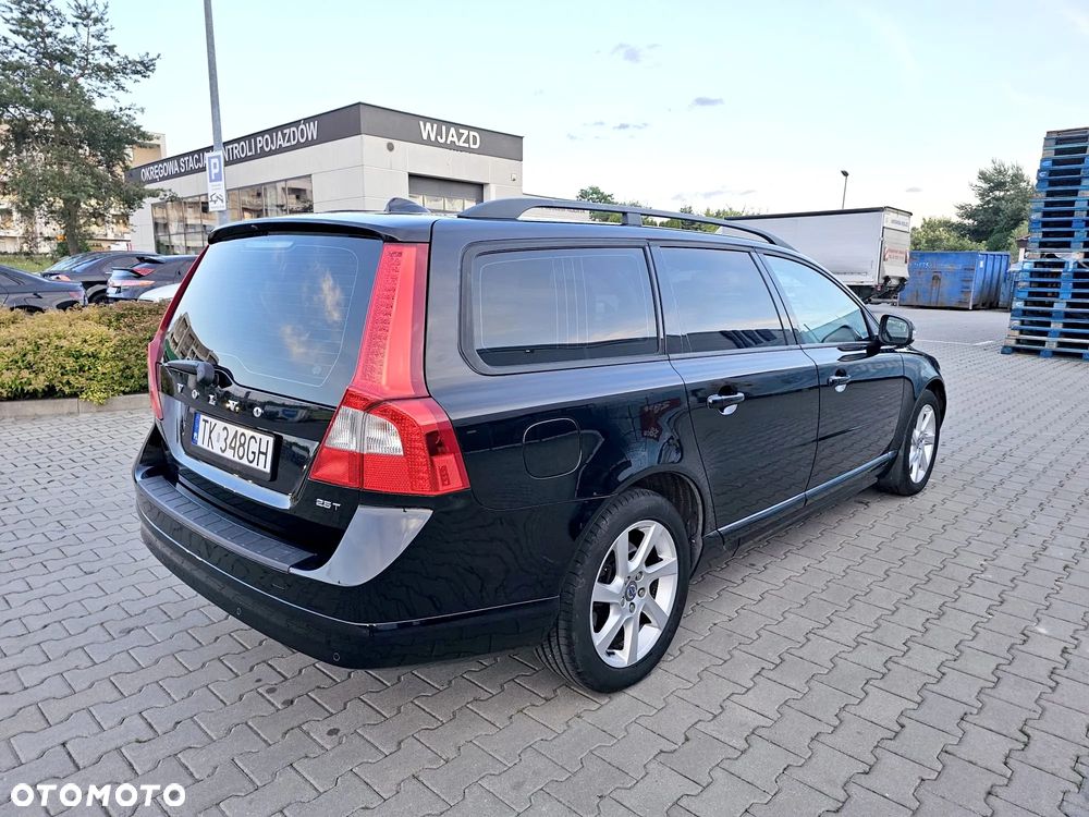 Volvo V70 2.5T Summum - 16