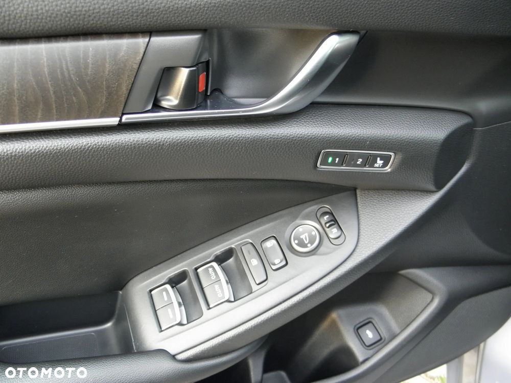 Honda Accord - 32