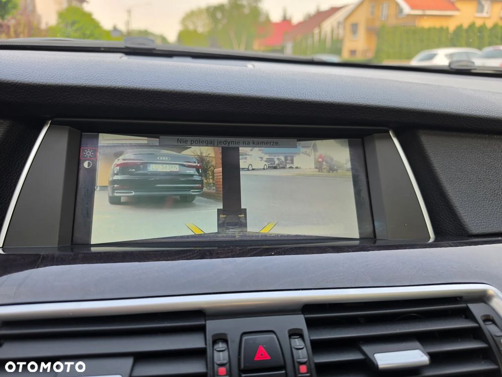 BMW 5GT - 5