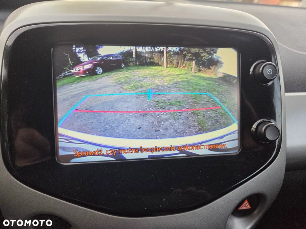 Toyota Aygo x-play touch - 33