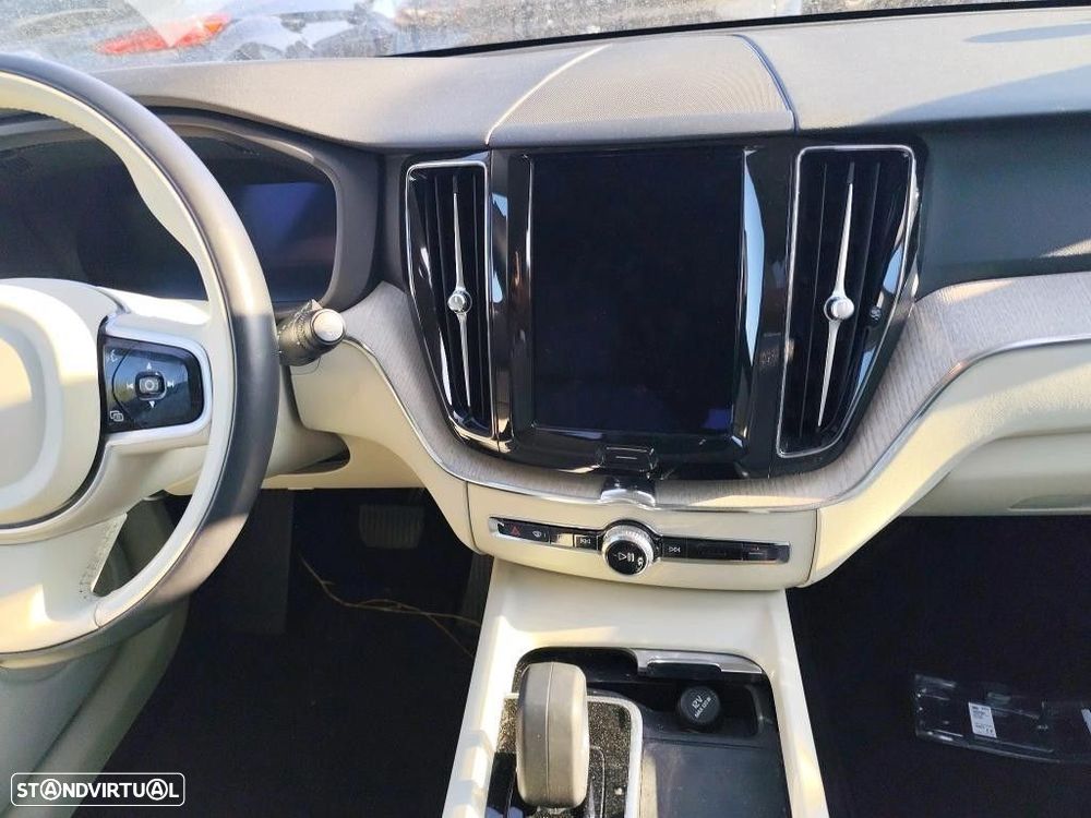 Volvo XC 60 2.0 T6 PHEV Inscription Expression AWD - 6