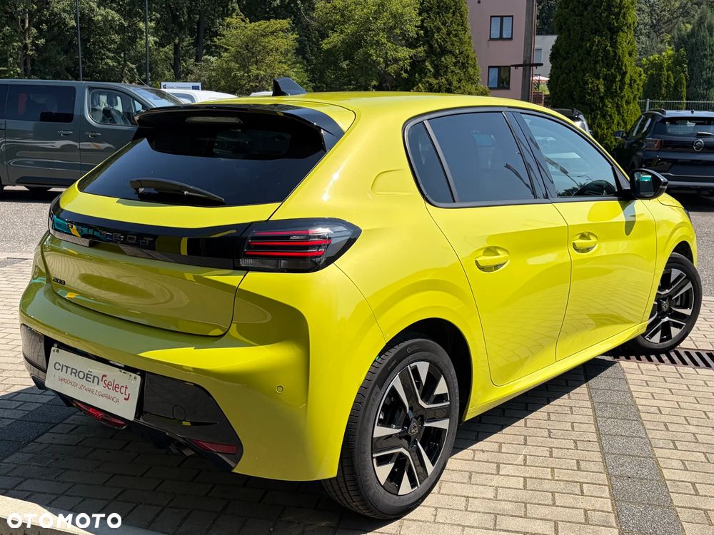 Peugeot 208 - 10