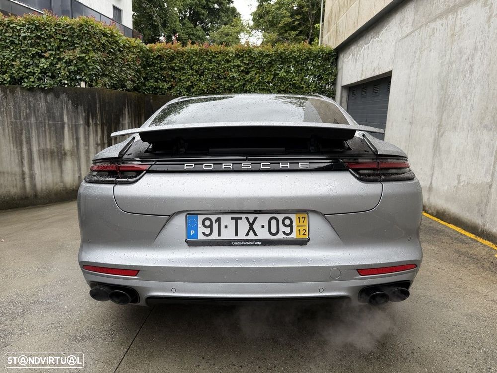 Porsche Panamera 4 E-Hybrid Platinum Edition - 10