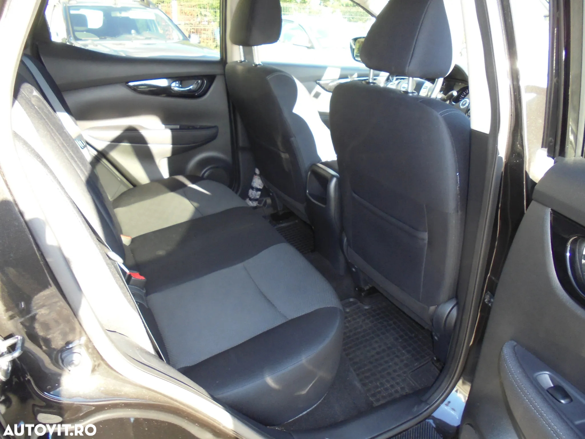 Nissan Qashqai 1.6L dCi Start/Stop 4X4-i N-Connecta - 12