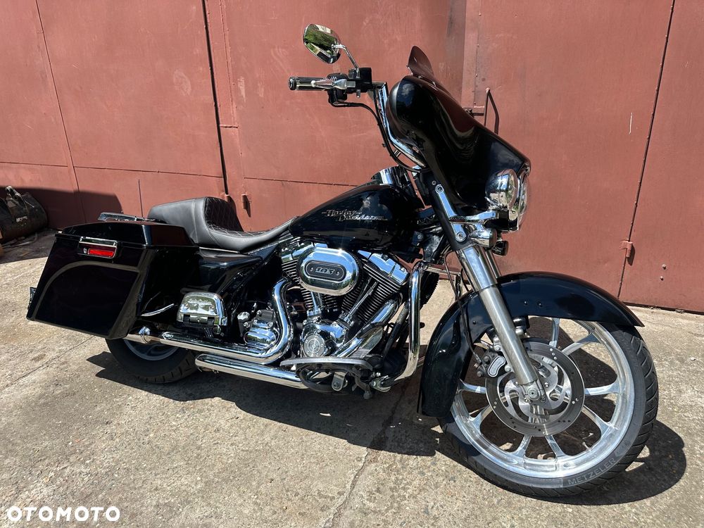 Harley-Davidson Touring Street Glide - 20