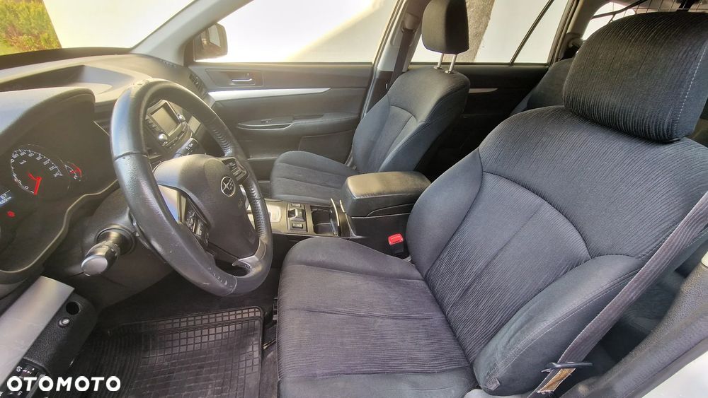 Subaru Legacy - 21