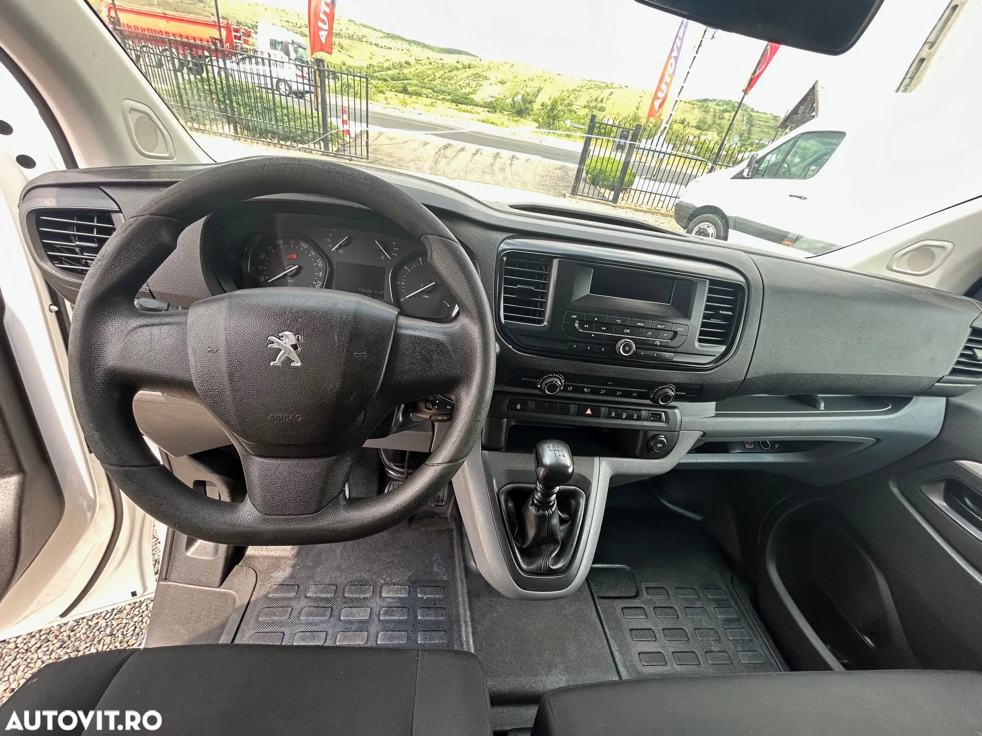 Peugeot Expert - 12