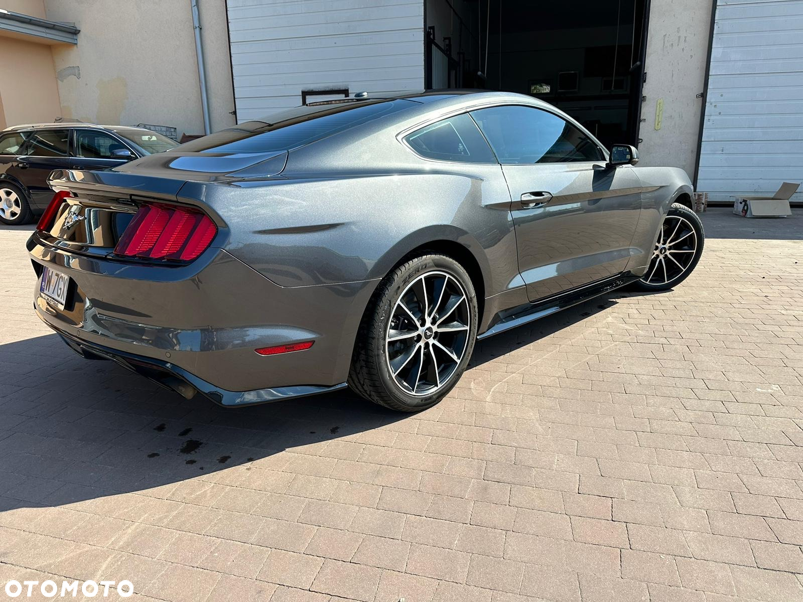 Ford Mustang - 7