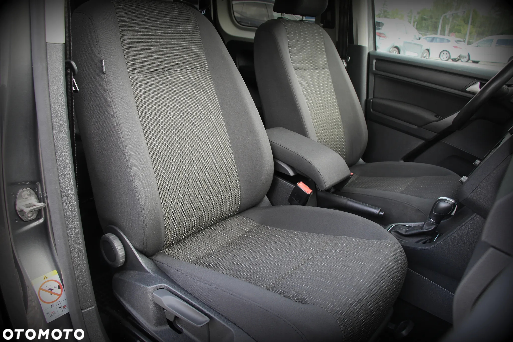 Volkswagen Caddy 2.0 TDI Comfortline DSG - 18