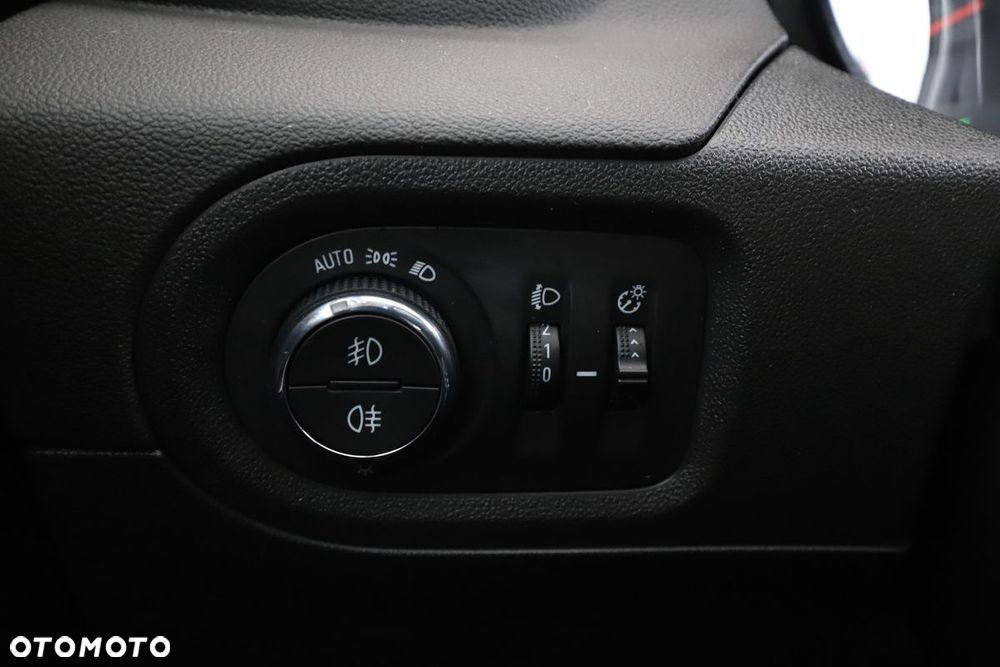 Opel Grandland X 1.2 T GPF Design Line S&S - 30