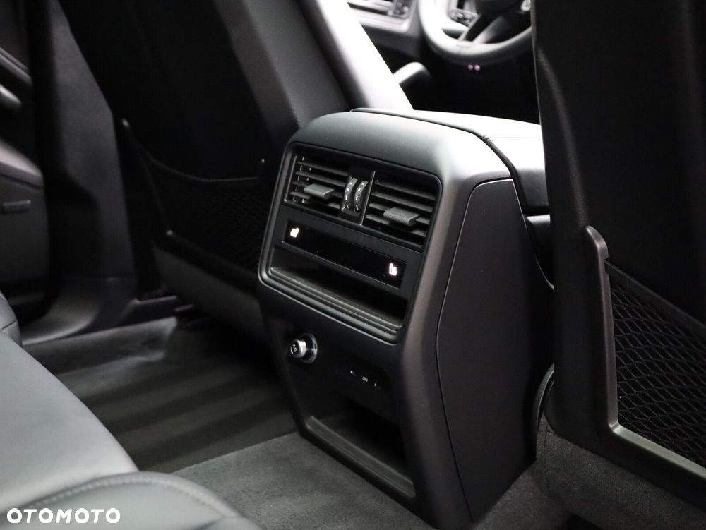 Porsche Cayenne - 29